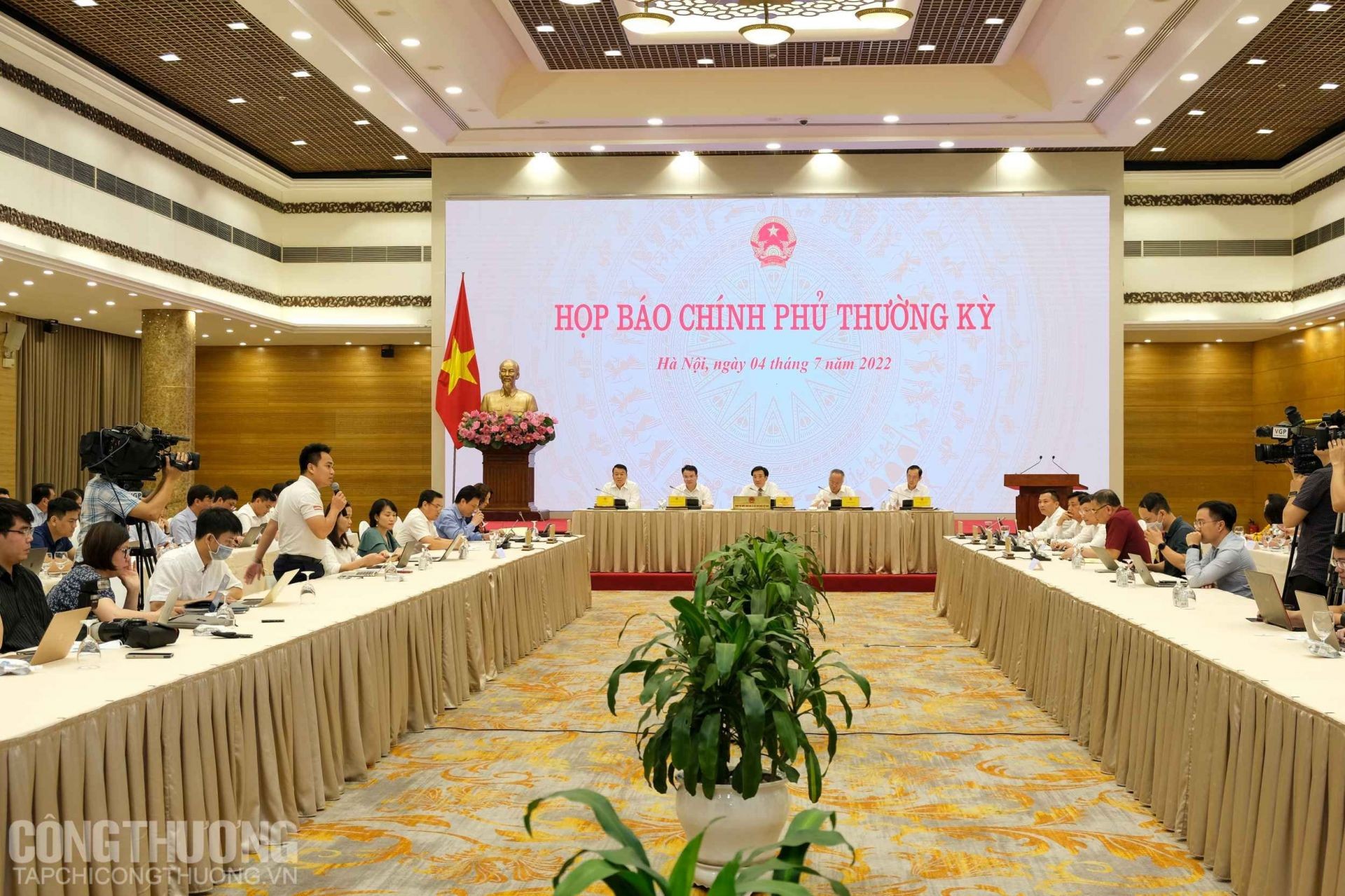 Kinh tế Việt Nam đang phục hồi toàn diện